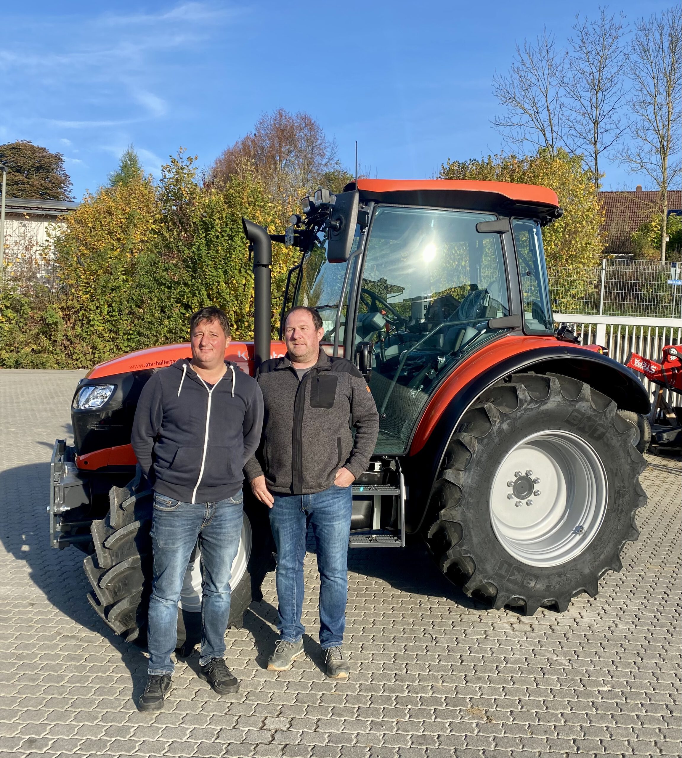 Kubota M4073